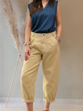 DIXIE ITALY High-Rise Relaxed Crop Jeans in beige